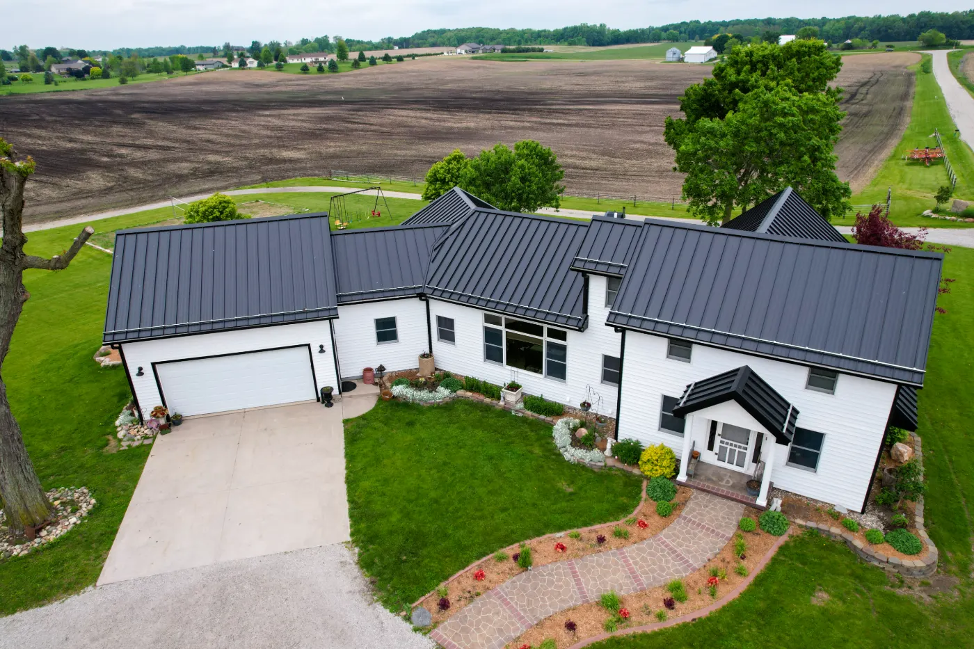 Commercial roof inspection documented in Saxony